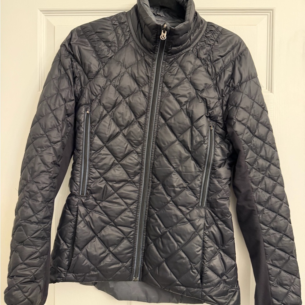 lululemon athletica Quilted Reversible Black to Gray Puffer Jacket